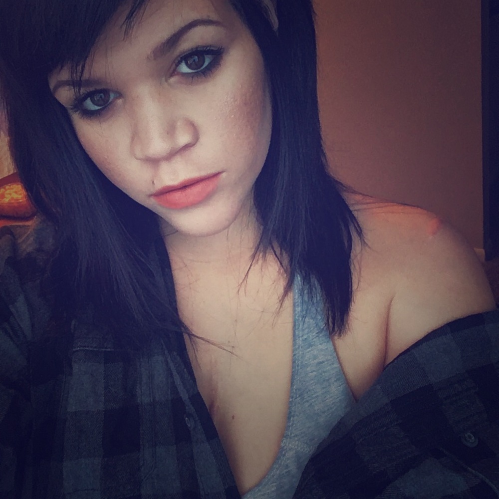 Meet your Posher, Alyssia